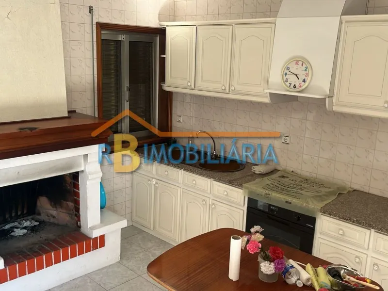 Conjunto de 2 moradias geminadas em Mansores