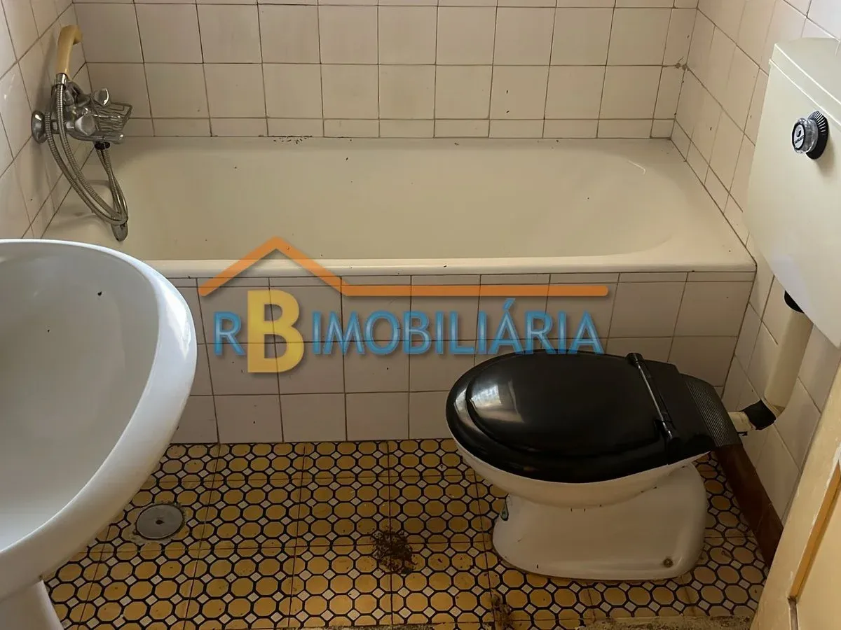 Conjunto de 2 moradias geminadas em Mansores