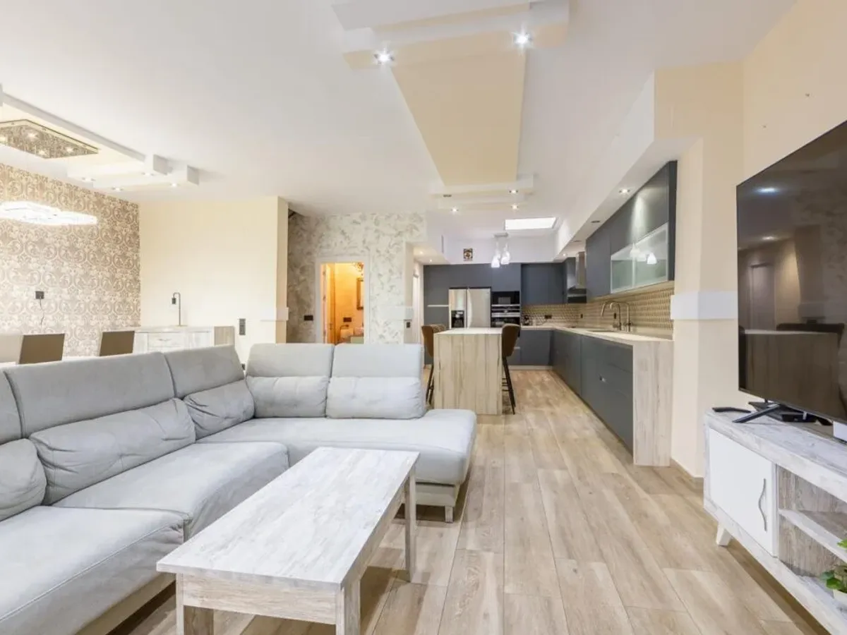 VIVIENDA ADOSADA EN ENVIA GOLF REF:2338