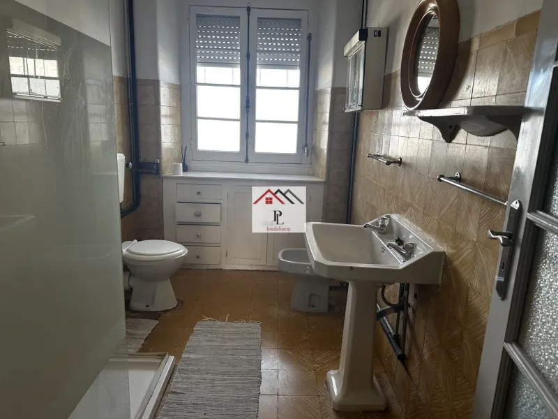 Apartamento T4 Junto a Faculdade Economia ( A229PV)