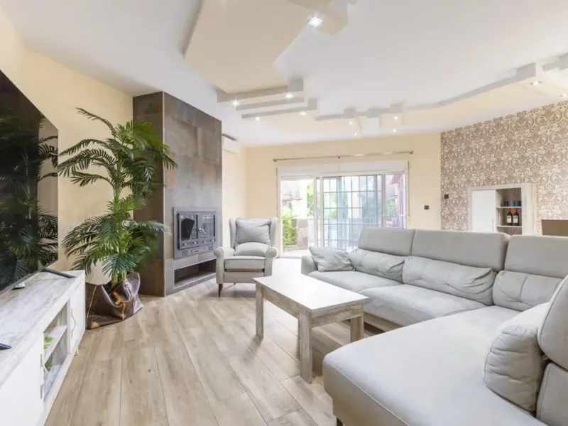 VIVIENDA ADOSADA EN ENVIA GOLF REF:2338