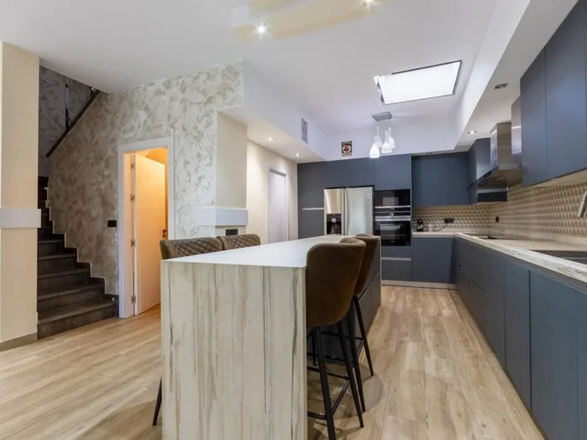 VIVIENDA ADOSADA EN ENVIA GOLF REF:2338