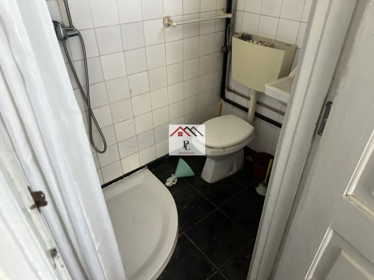 Apartamento T4 Junto a Faculdade Economia ( A229PV)