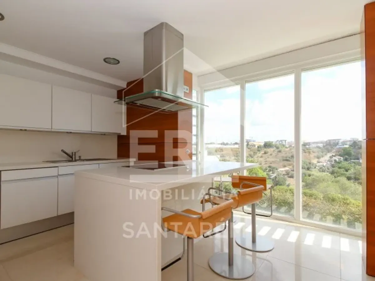 Moradia T6 com Piscina no Centro da Cidade Santarém