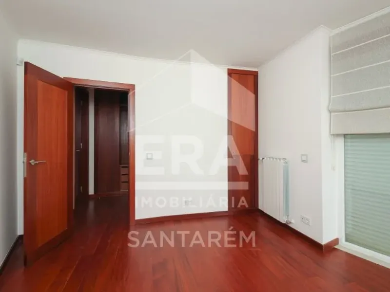 Moradia T6 com Piscina no Centro da Cidade Santarém