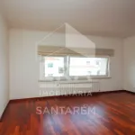 Moradia T6 com Piscina no Centro da Cidade Santarém 13