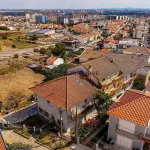 Moradia T3 em banda Famões Investimento 14