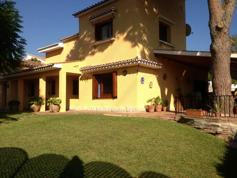 Chalet for sale in Miraflores