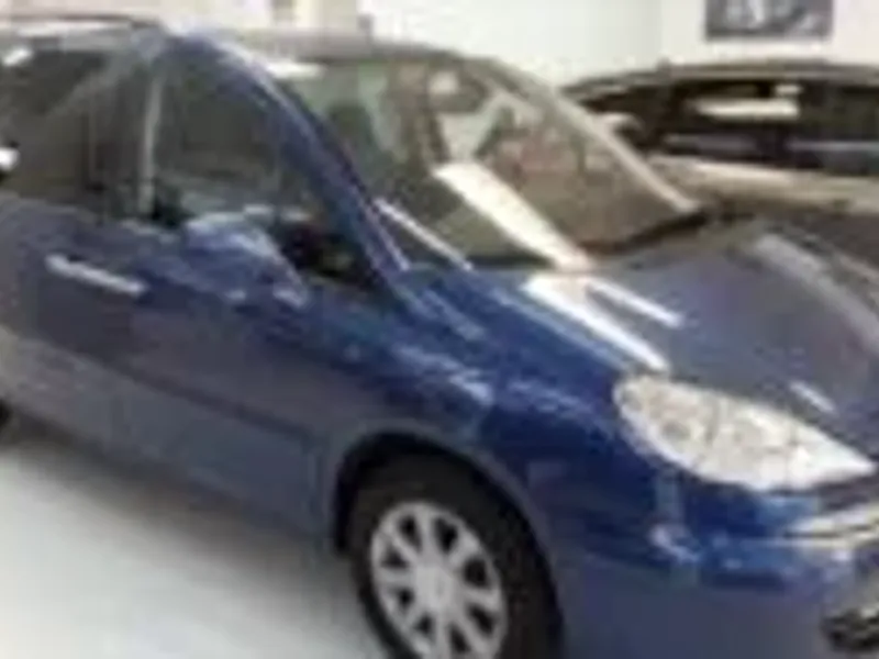 Peugeot 807 2.2 HDI 136 CV 7 Plazas Port Aventura