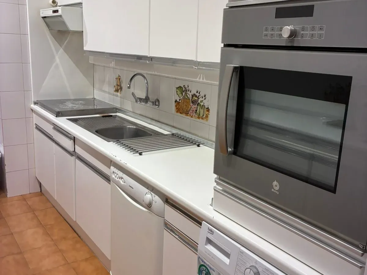 PISO DE CUATRO HABITACIONES EN SAN ROQUE