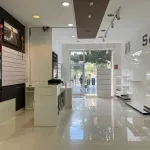 Gros, Plaza Cataluña. Muy comercial. 2