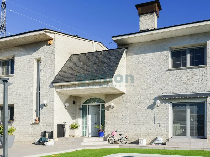 CASA CANTONERA A TORRES DE PALAU II. 601M² DE PARCEL.LA I 317M² CONSTRUITS