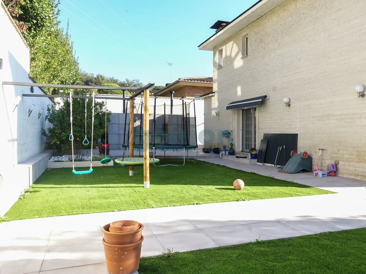 CASA CANTONERA A TORRES DE PALAU II. 601M² DE PARCEL.LA I 317M² CONSTRUITS