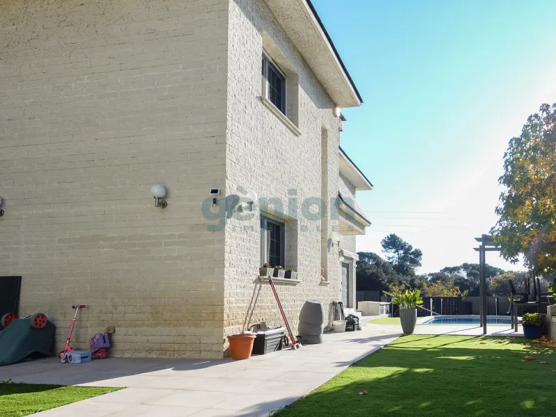 CASA CANTONERA A TORRES DE PALAU II. 601M² DE PARCEL.LA I 317M² CONSTRUITS