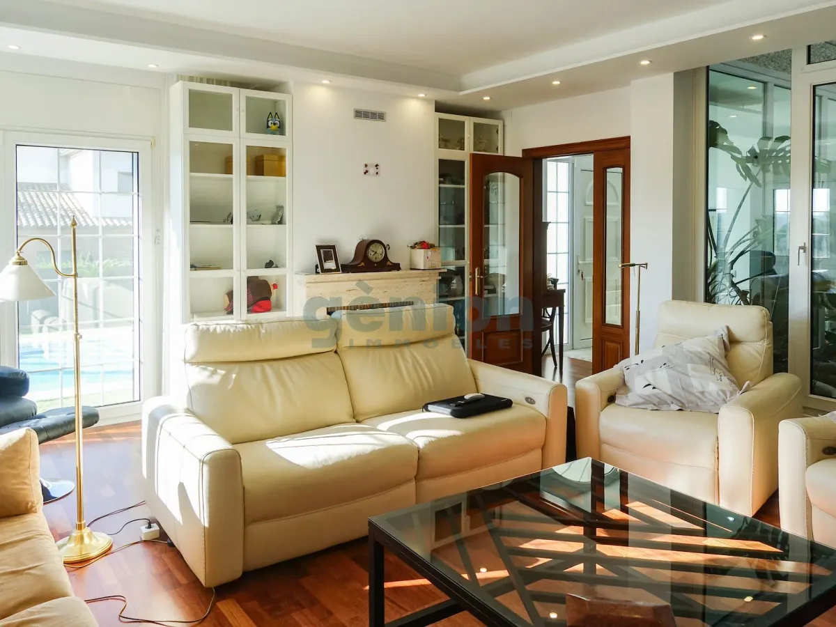 CASA CANTONERA A TORRES DE PALAU II. 601M² DE PARCEL.LA I 317M² CONSTRUITS