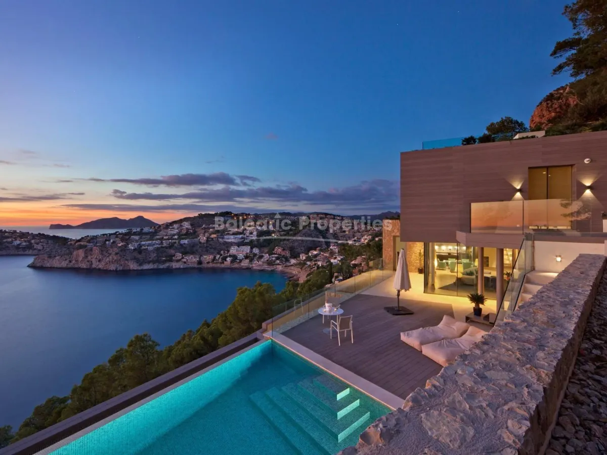 Sea-view villa with infinity pool for sale in Puerto Andratx, Southwest Mallorca