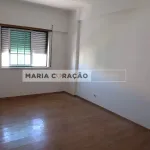 Apartamento T3 com Arrecadação 11