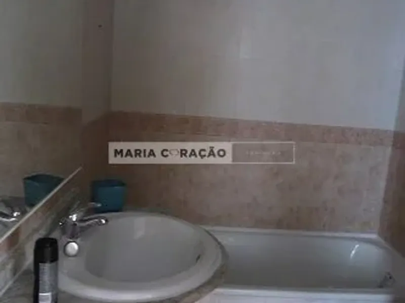 Apartamento T3 com Arrecadação