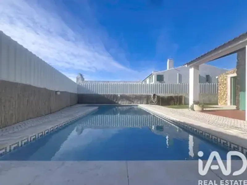 Casa/Moradia em Carvoeira