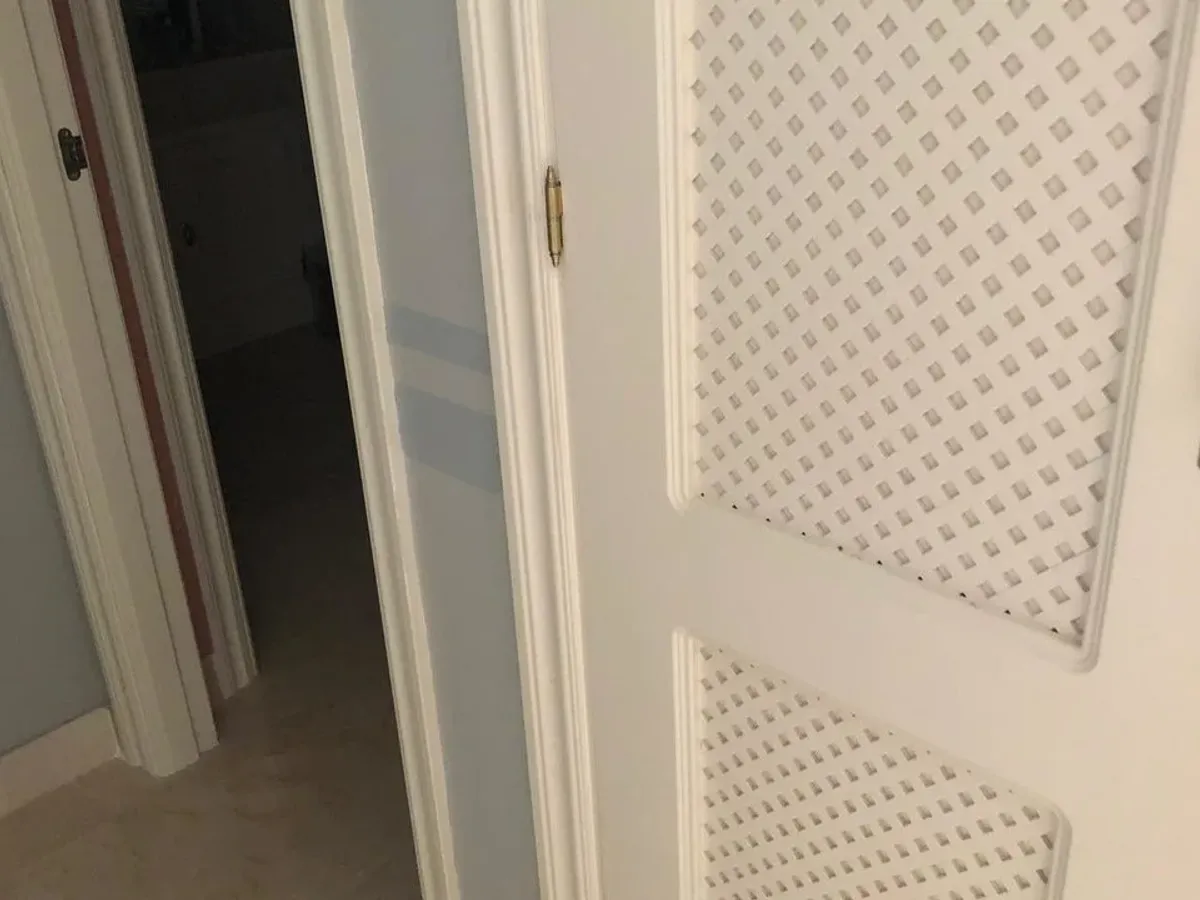 MIDDLE FLOOR APARTMENT