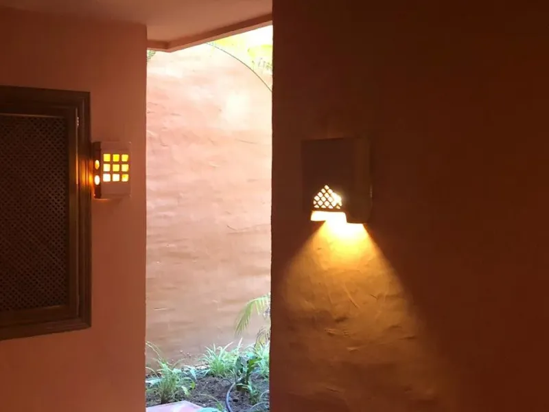 MIDDLE FLOOR APARTMENT