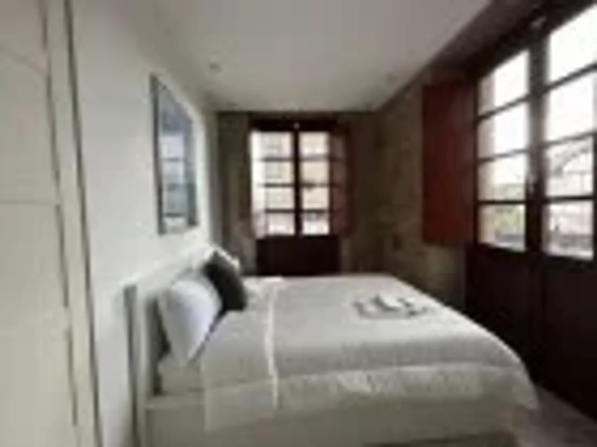 Apartamentos ROSALIA DE CASTRO > Ensanche