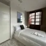 Apartamentos ROSALIA DE CASTRO > Ensanche 8