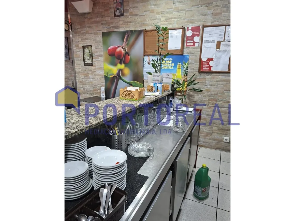 Trespasse Pastelaria em Fânzeres