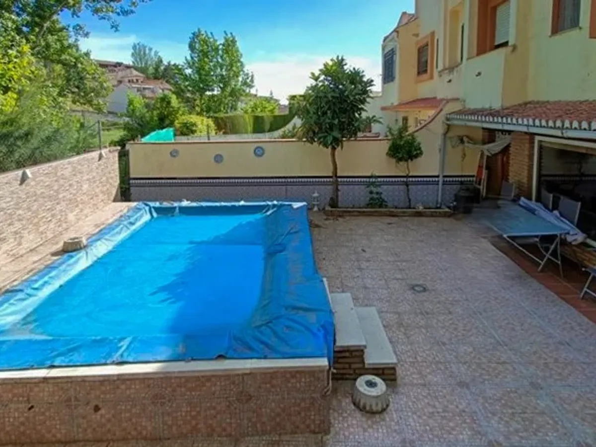 Chalet a la venta en Alfacar