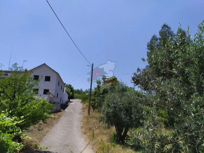 Terreno em Portela do Fojo-Machio