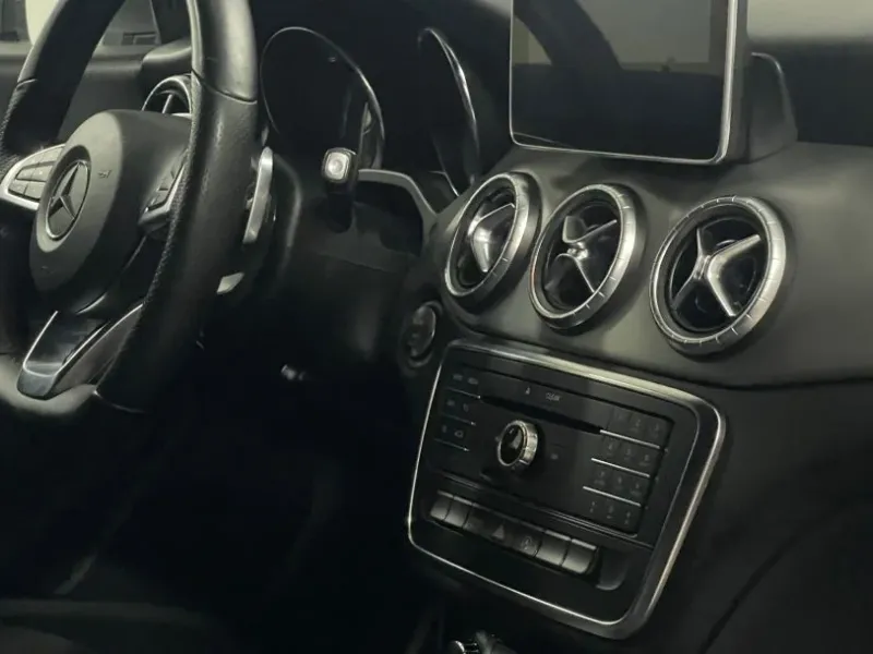 Mercedes-Benz CLA 180 Shooting Brake d 7G-DCT AMG Line