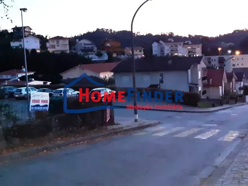 Terreno para Construção em altura na Lixa