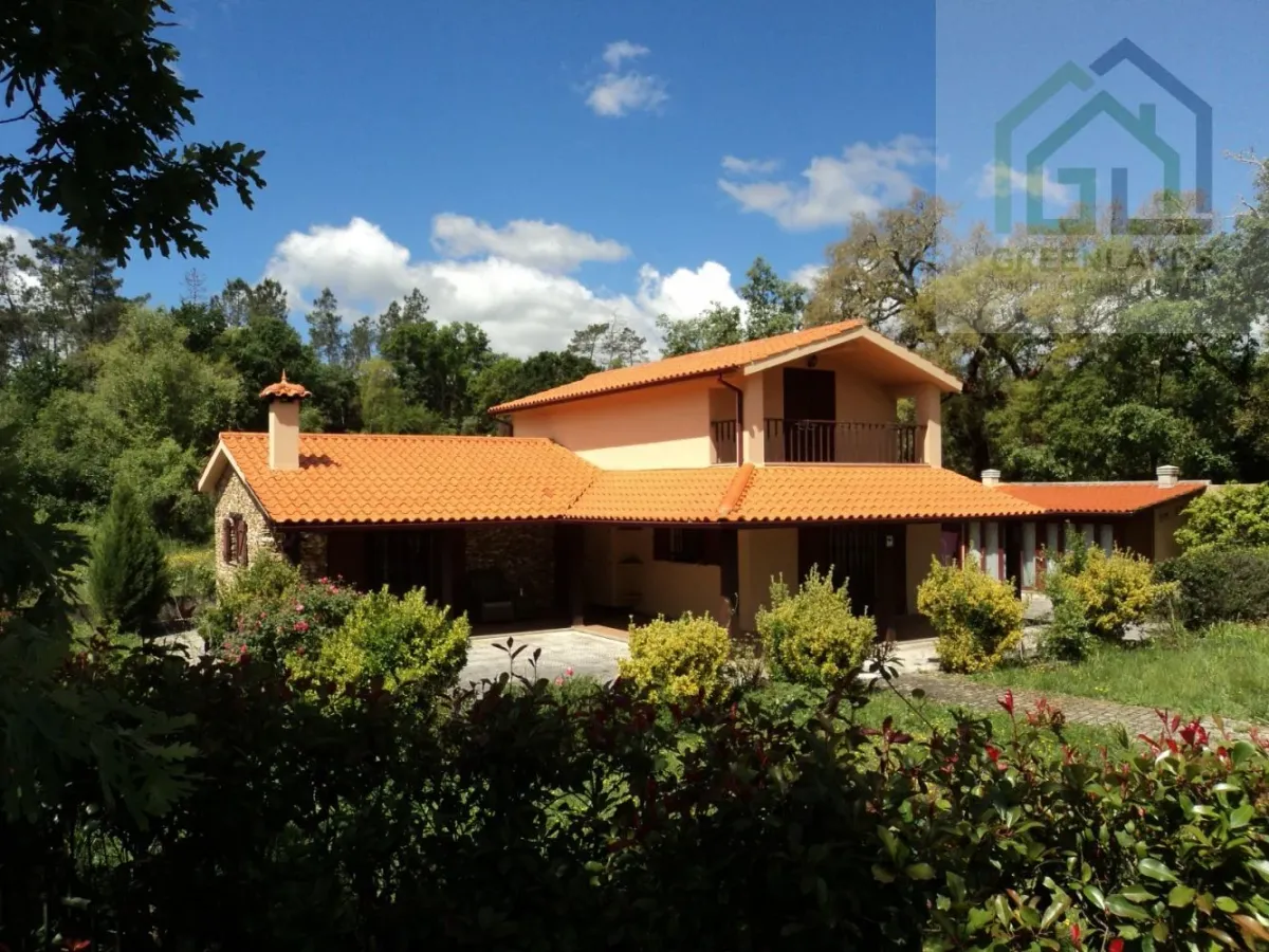 Quinta c/ casa Habitação em Sarzedo (cerca 6 mil m2)