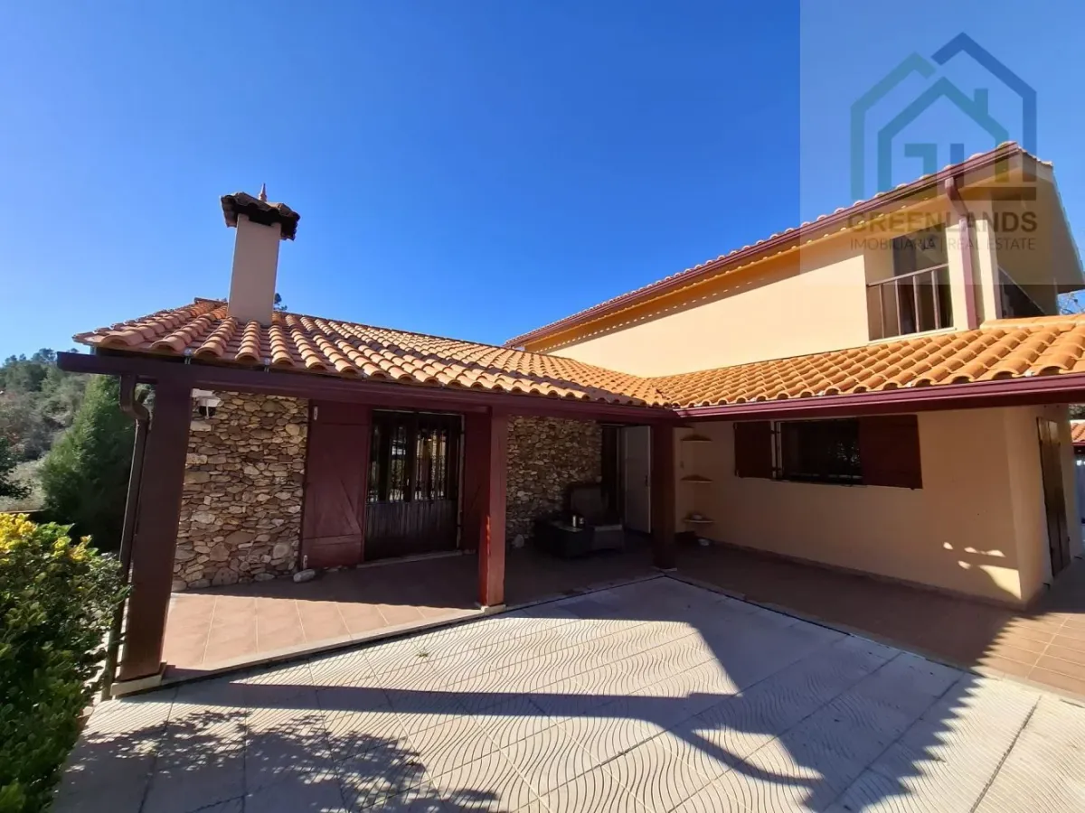 Quinta c/ casa Habitação em Sarzedo (cerca 6 mil m2)