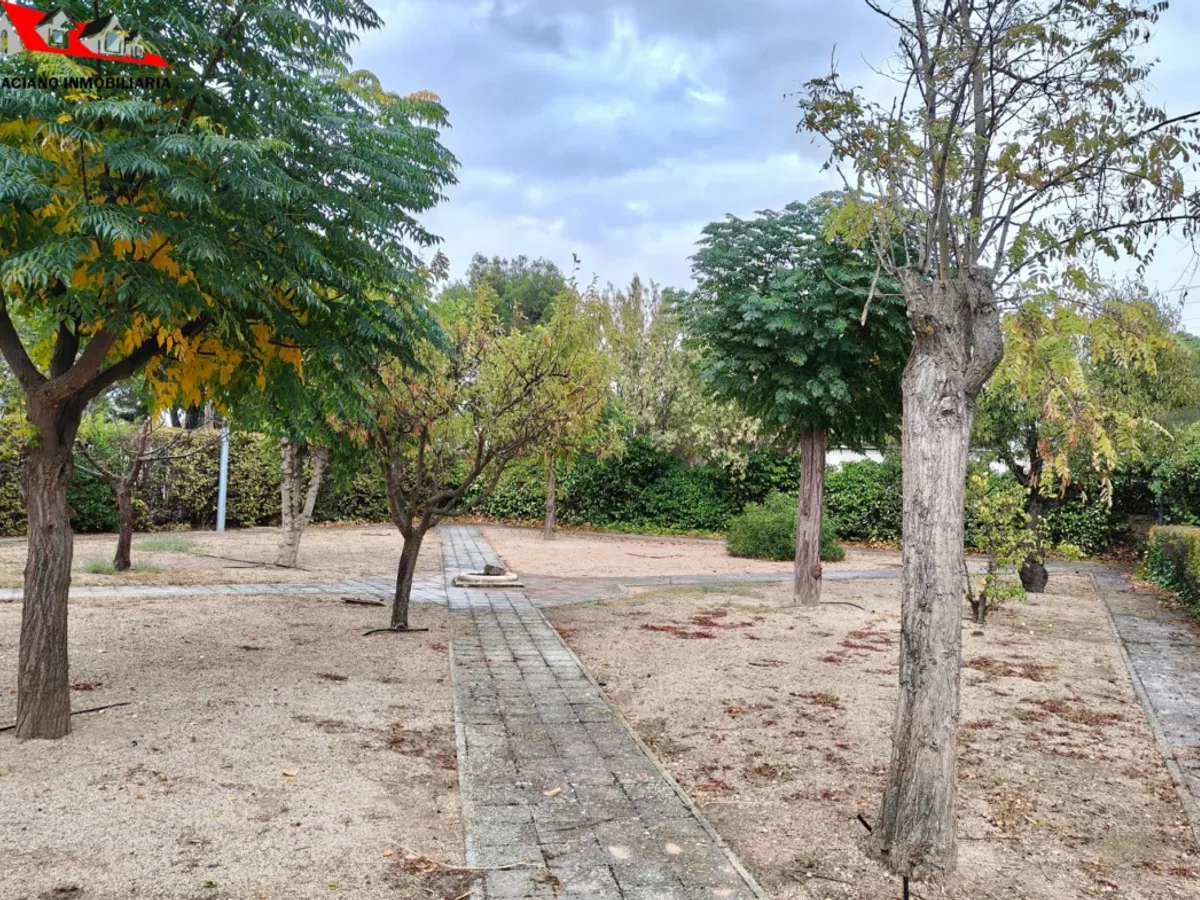 Parcela a 2,5 km de Albacete
