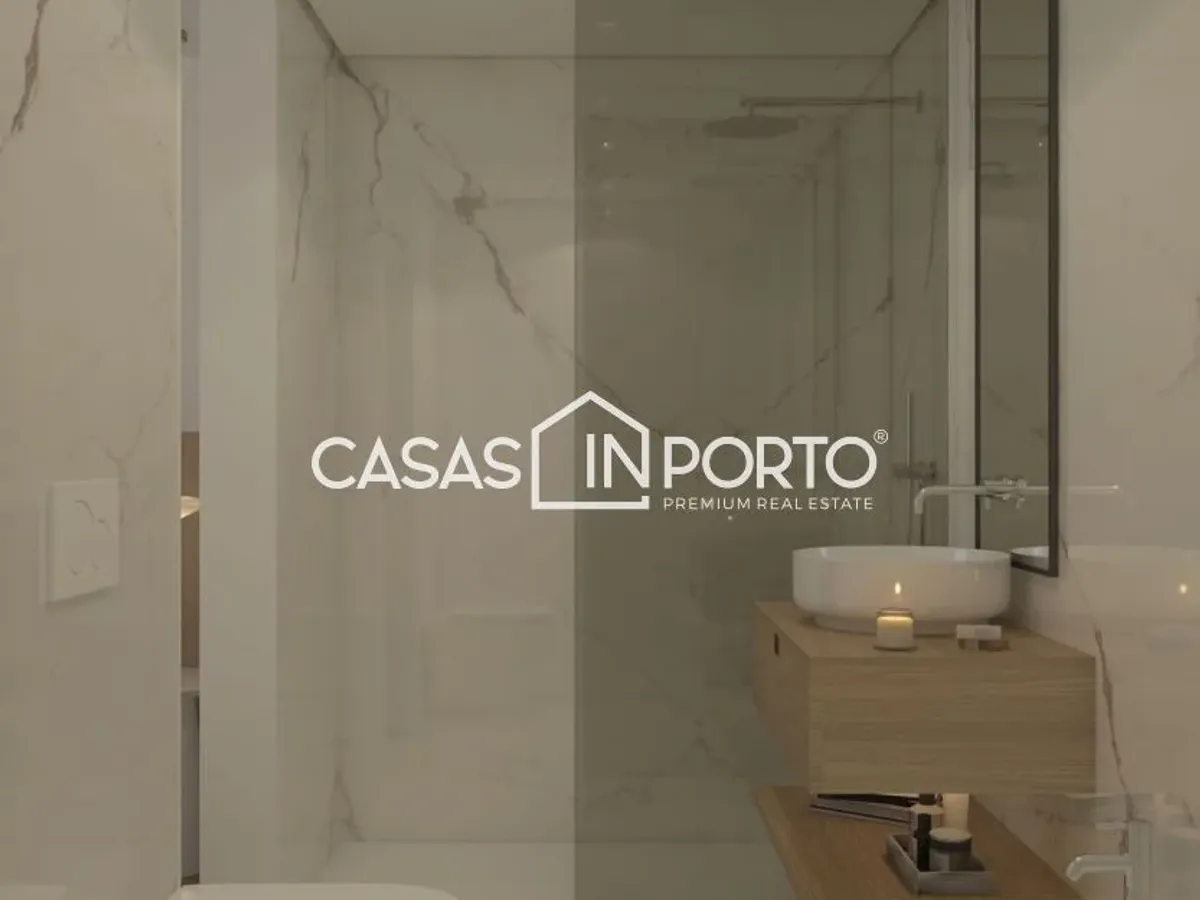 T2 Último Piso com varanda - Matosinhos Sul