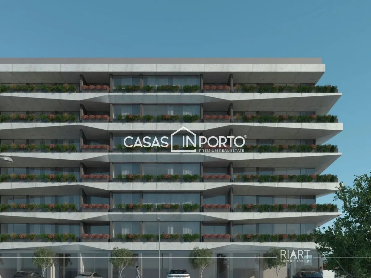 T2 Último Piso com varanda - Matosinhos Sul