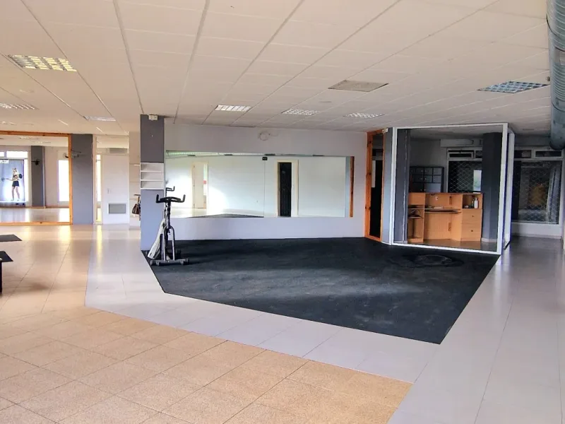 Local adaptado para un gimnasio en Obispo Romero s/n