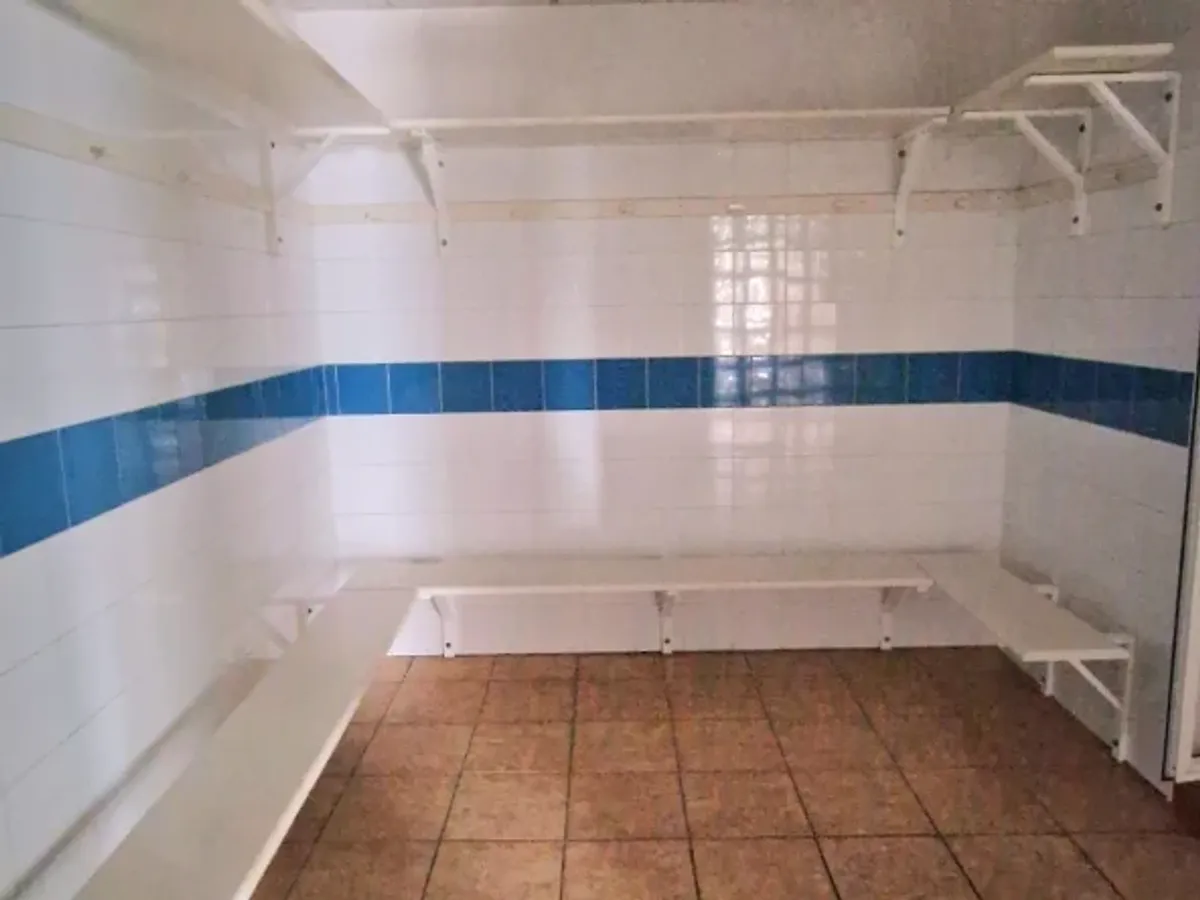 Local adaptado para un gimnasio en Obispo Romero s/n