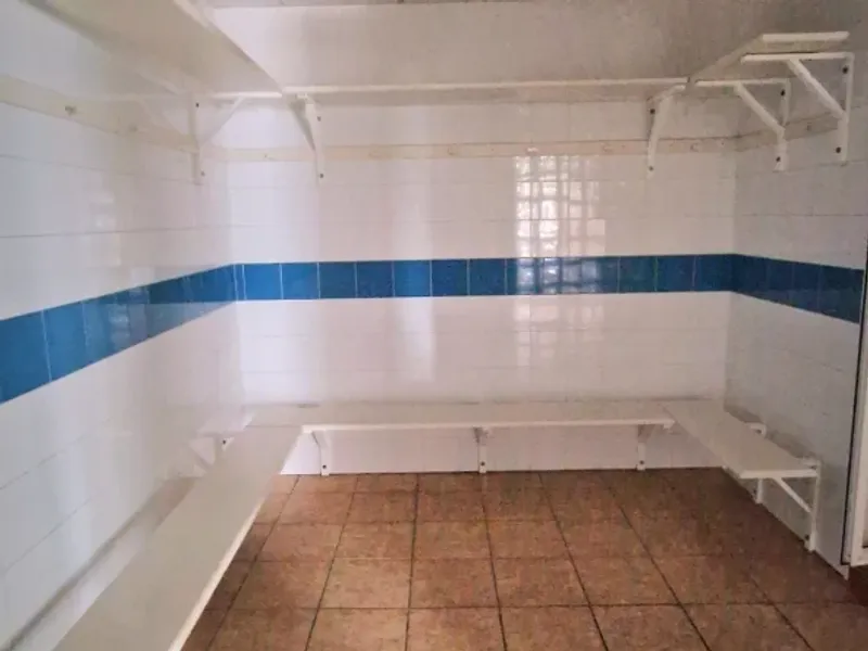 Local adaptado para un gimnasio en Obispo Romero s/n