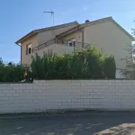 Bonito chalet independiente con piscina y garaje en Morales de Vino 2