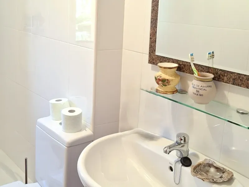 Bonito chalet independiente con piscina y garaje en Morales de Vino