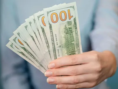 A cuánto cotizó el dólar este lunes 5 de enero