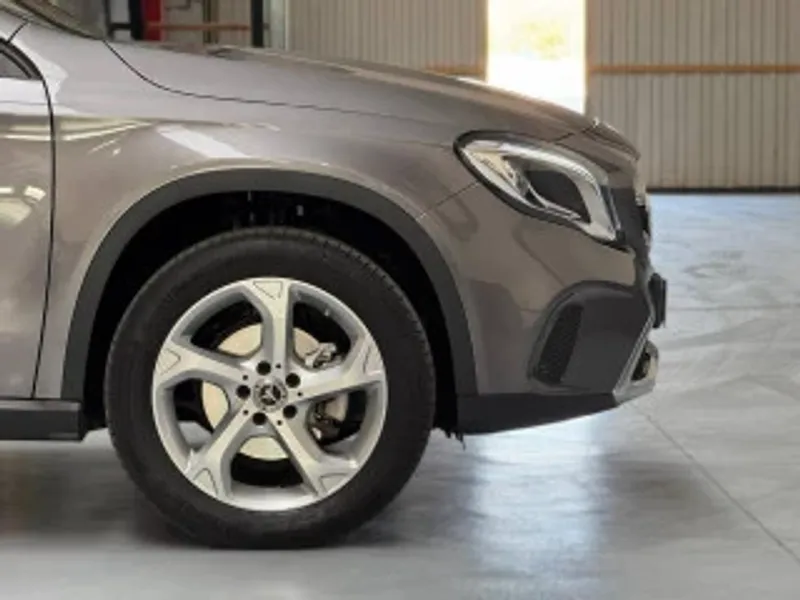 Mercedes-Benz Clase GLA GLA 180 AMG Line