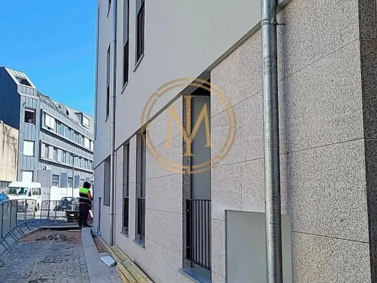 T3 com 2 lugares de garagem ao lado do Museu de Serralves