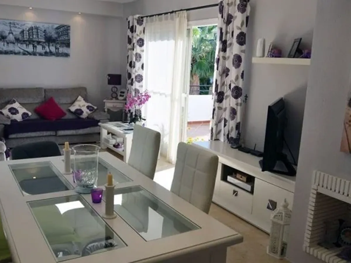 Bel appartement à Estepona Golf