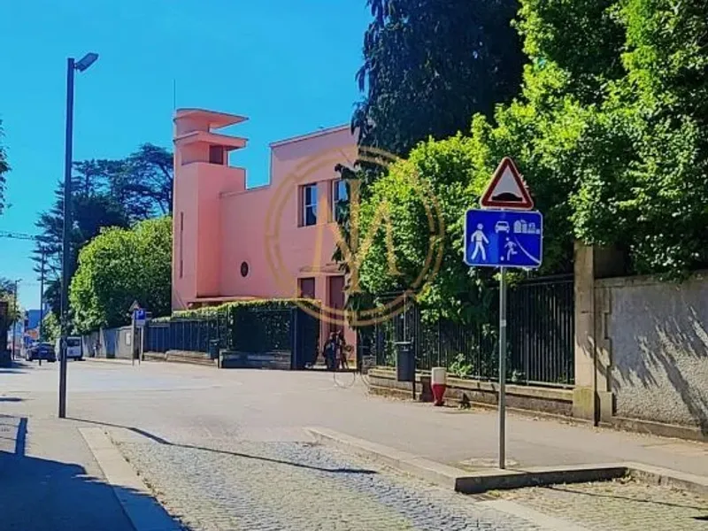 T3 com 2 lugares de garagem ao lado do Museu de Serralves