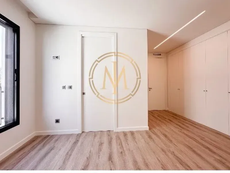 T3 com 2 lugares de garagem ao lado do Museu de Serralves