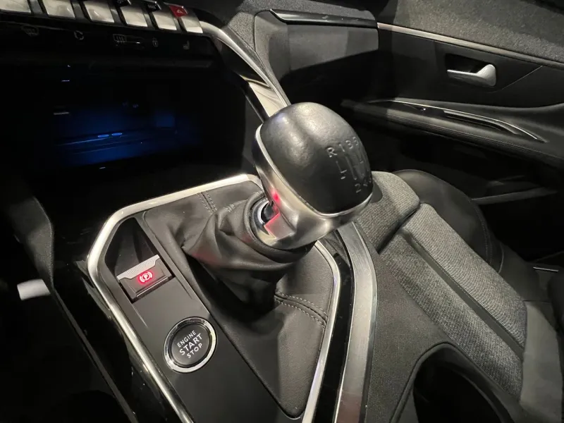 Peugeot 3008 allure 1.2 131cv