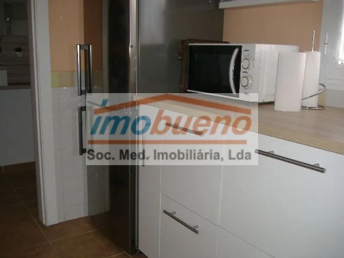 T3 + Terraço 60 m2 + Estacionamento